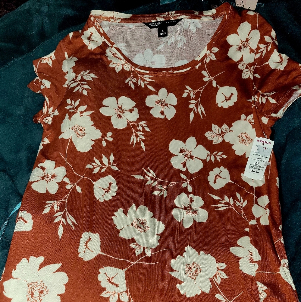 SUPER CUTE Vera Wang blouse